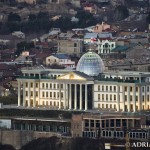 Panorama Tbilisi wieczorem